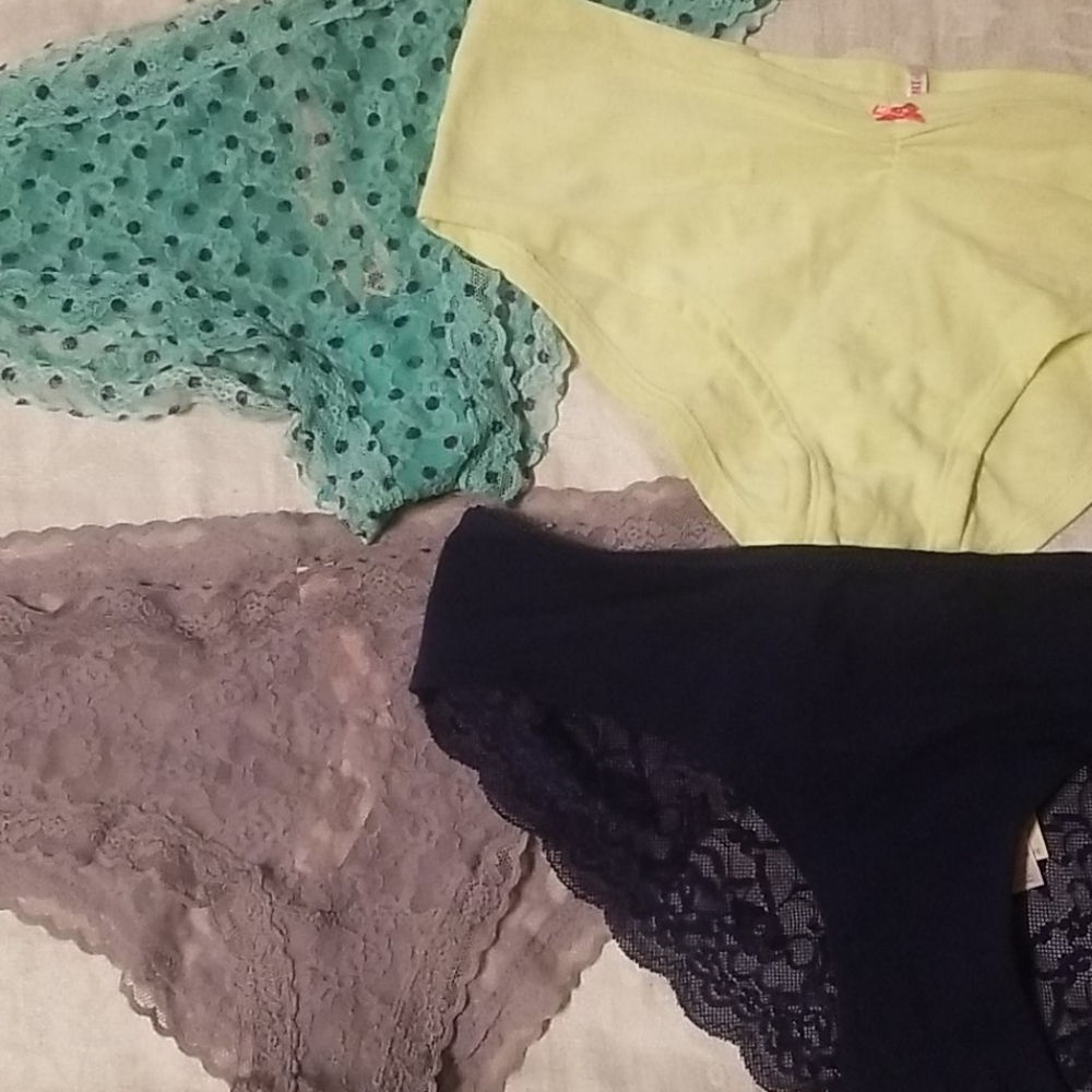 VS / Pink womens panty lot